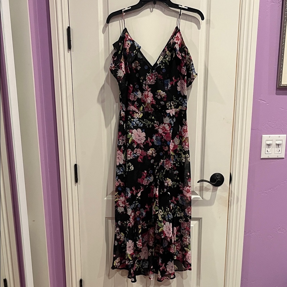 Eyeshadow Floral Black Dress Size M